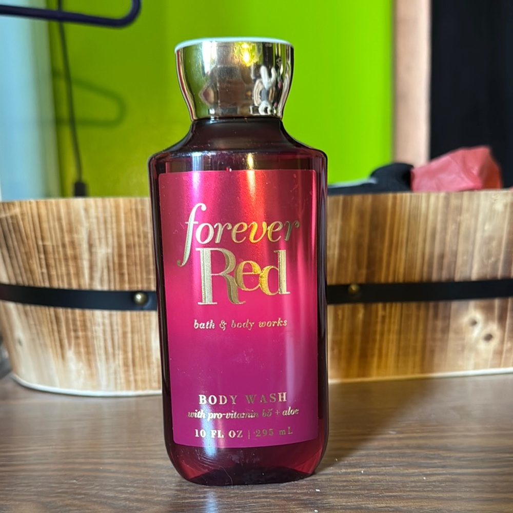 Bath & Body Works Forever Red Body Wash - Red